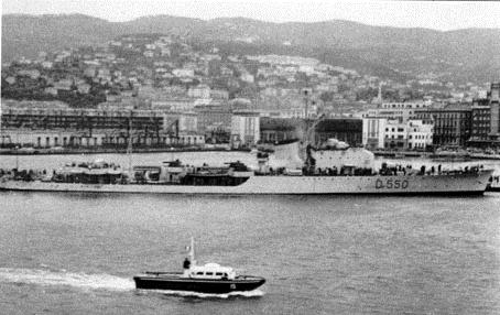 nave Granatiere ormeggiato al molo Audace di Trieste