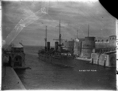 Nave VETTOR PISANI