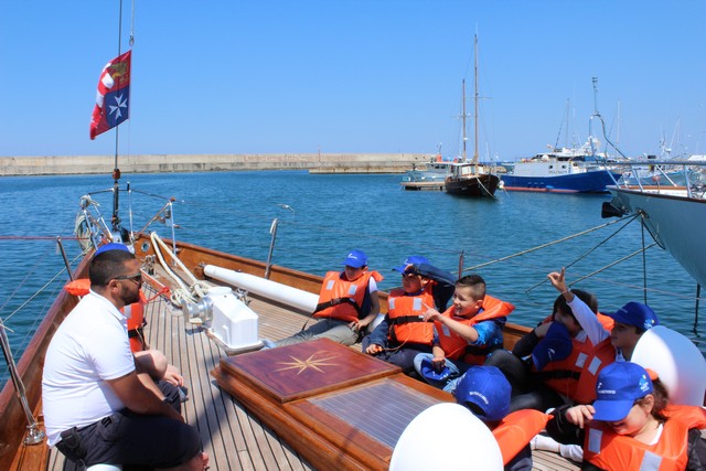 Delfini Guardiani Marina Militare Maggio 2016 2.jpg