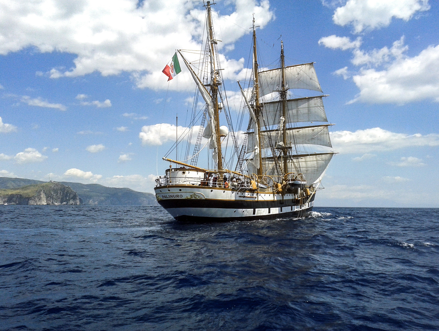 Underway Close to Palinuro.jpg
