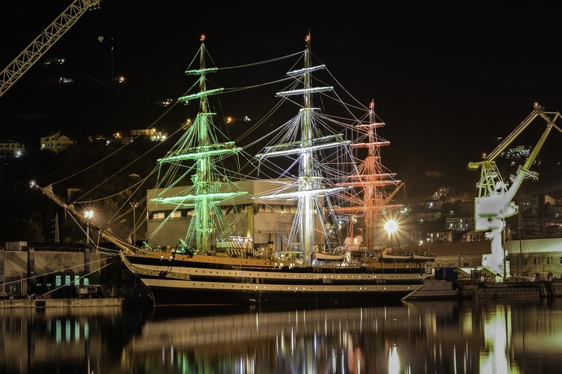 Vespucci notturna in Tricolore - Nitti.jpg
