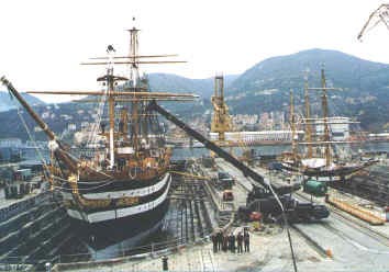 I velieri Vespucci e Palinuro in secca nei bacini