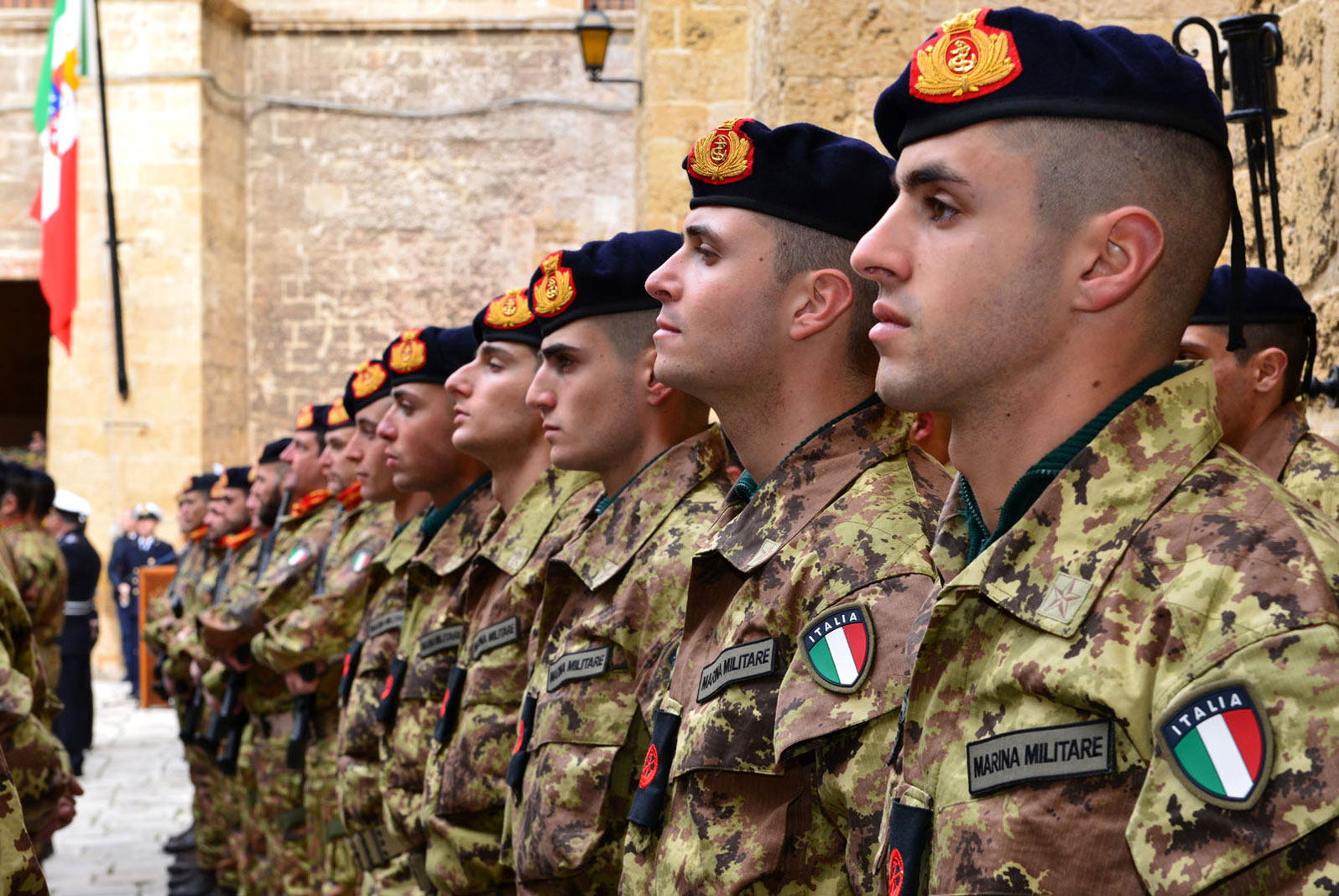 Consegnato il basco a 40 nuovi “Leoni” della Brigata Marina San Marco - Marina  Militare